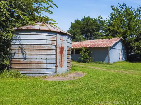 Exterior - 401 E 500, Pryor, OK 74361 photo 8 of 12