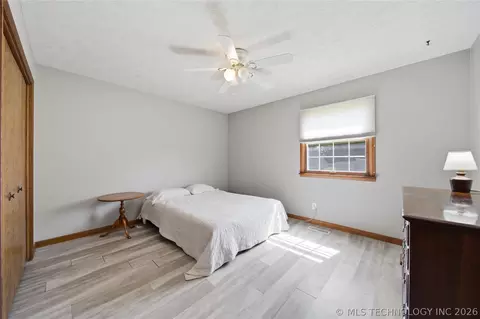 Bedroom - 401 E 500, Pryor, OK 74361 photo 1 of 2