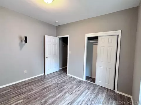 Bedroom - 1016 E 2nd St, Okmulgee, OK 74447 photo 2 of 4