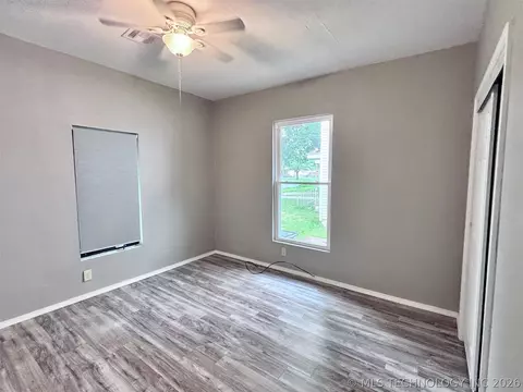 Bedroom - 1016 E 2nd St, Okmulgee, OK 74447 photo 3 of 4
