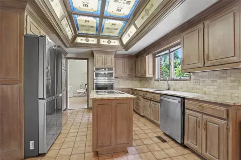 Kitchen - 6536 E 85th St, Tulsa, OK 74133 photo 1 of 4