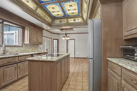 Kitchen - 6536 E 85th St, Tulsa, OK 74133 photo 3 of 4