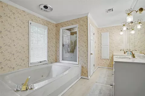 Bath - 6536 E 85th St, Tulsa, OK 74133 photo 3 of 6