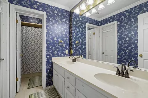 Bath - 6536 E 85th St, Tulsa, OK 74133 photo 6 of 6