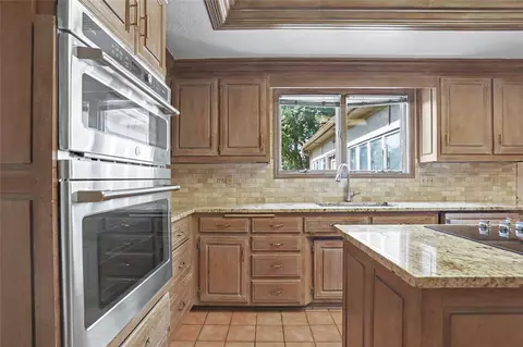 Kitchen - 6536 E 85th St, Tulsa, OK 74133 photo 4 of 4