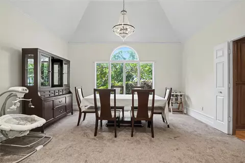 Dining - 6536 E 85th St, Tulsa, OK 74133 photo 1 of 2