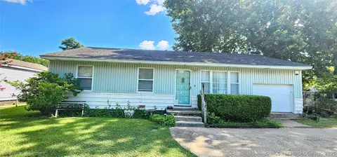 6204 E Latimer Pl, Tulsa, OK 74115 photo 1