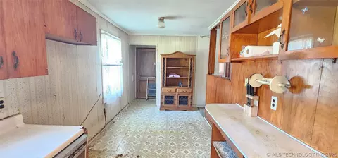 6204 E Latimer Pl, Tulsa, OK 74115 photo 9