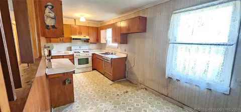 6204 E Latimer Pl, Tulsa, OK 74115 photo 6