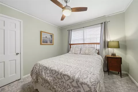 Bedroom - 6121 E 52nd Pl, Tulsa, OK 74135 photo 3 of 4