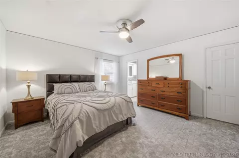 Bedroom - 6121 E 52nd Pl, Tulsa, OK 74135 photo 1 of 4