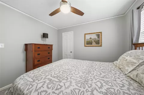 Bedroom - 6121 E 52nd Pl, Tulsa, OK 74135 photo 4 of 4