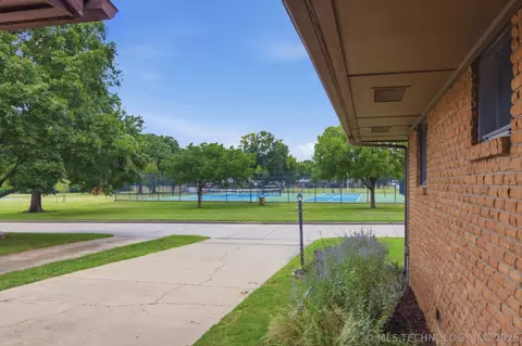 5174 E 29th St, Tulsa, OK 74114 photo 27
