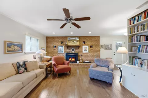 Living - 5174 E 29th St, Tulsa, OK 74114 photo 1 of 4