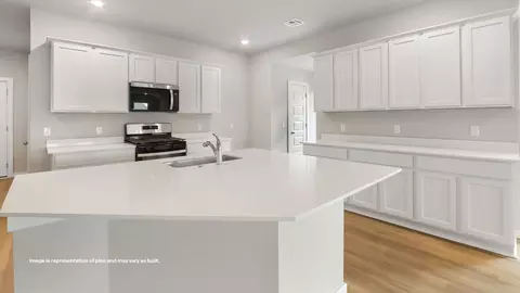 Kitchen - 2014 E Toledo St, Broken Arrow, OK 74011 photo 3 of 4