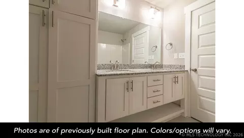 Bath - 27154 E 110th St, Broken Arrow, OK 74014 photo 1 of 1