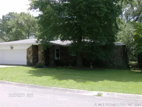 606 Jeffery St, Tahlequah, OK 74464