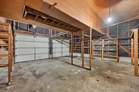 1609 E 55th Pl, Tulsa, OK 74105 photo 24
