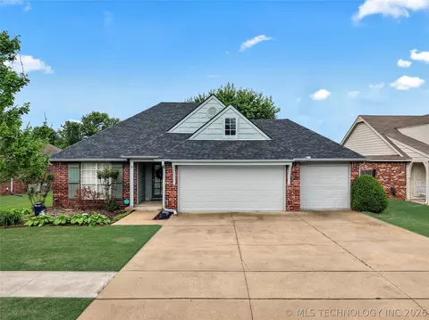 11912 S Holley St, Jenks, OK 74037