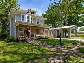 322 N Maple St, Nowata, OK 74048