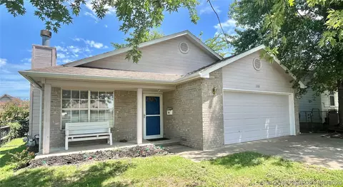 1331 E Bryan Ave, Sapulpa, OK 74066