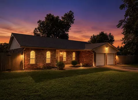 55 Meadow Ln, Choctaw, OK 73020