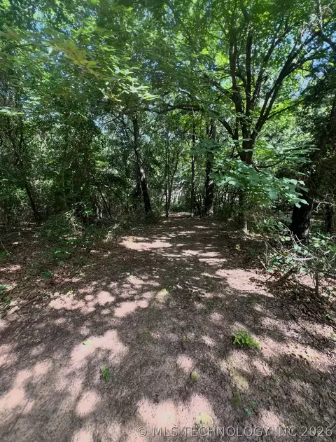 02 4, Checotah, OK 74426 photo 3