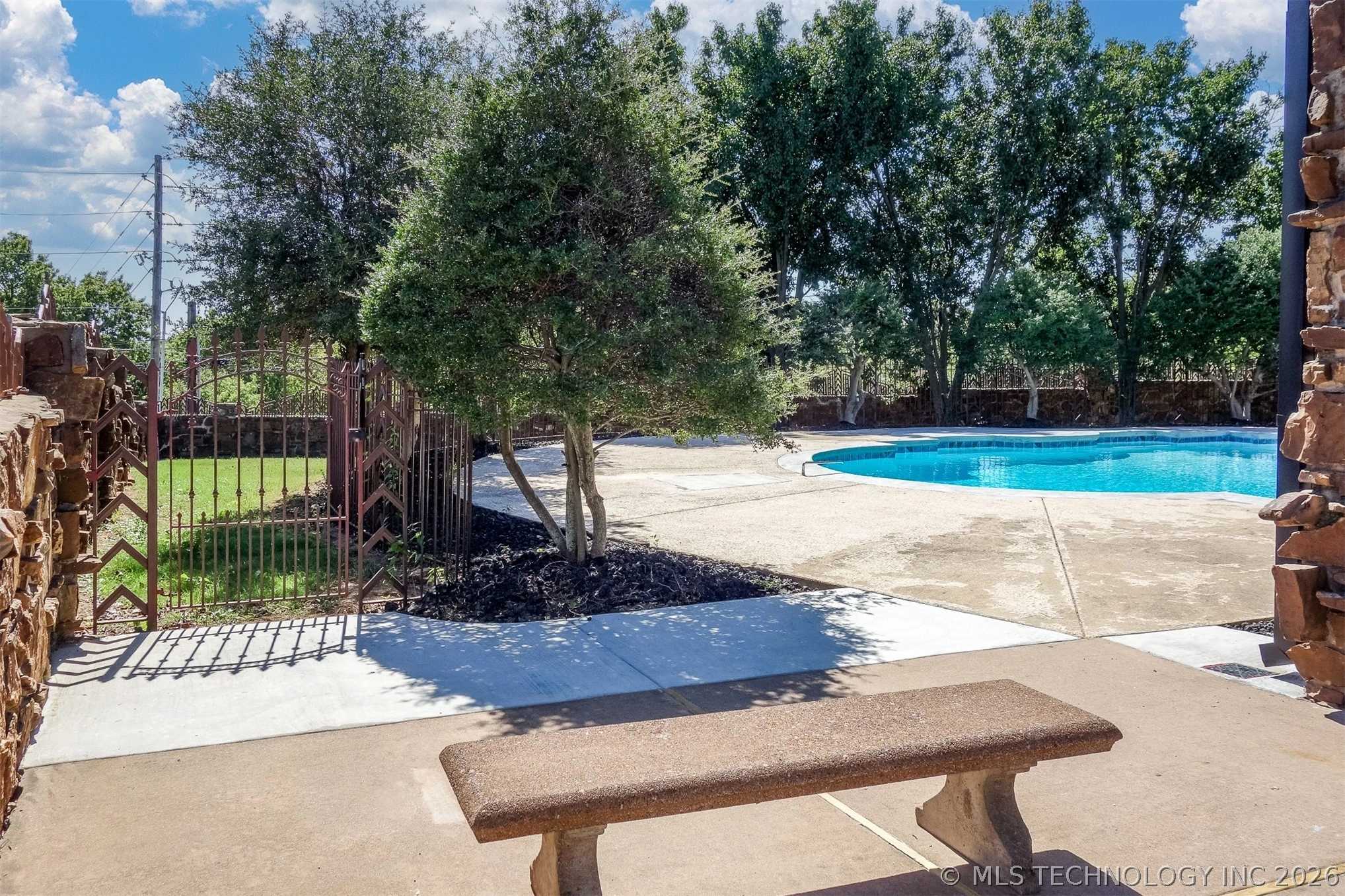 Exterior - 6642 E 60th Pl, Tulsa, OK 74145 photo 4 of 17