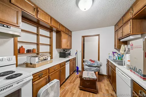 Kitchen - 313 E Angus Avenue 1, Dewey, OK 74029 photo 3 of 3