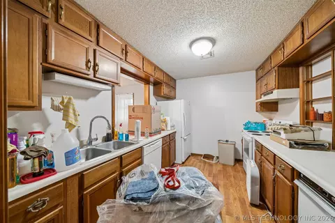 Kitchen - 313 E Angus Avenue 1, Dewey, OK 74029 photo 1 of 3