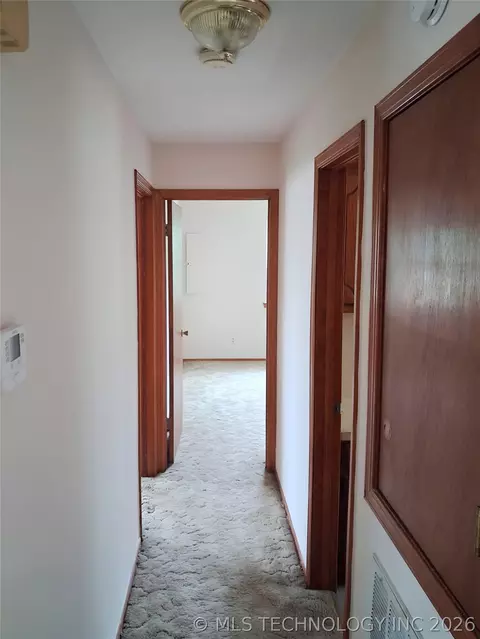 Entry Way - 118 Orbit, Sulphur, OK 73086 photo 1 of 1