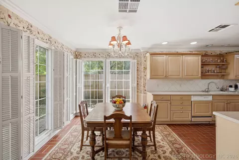 Kitchen - 1754 E 59th Pl, Tulsa, OK 74105 photo 4 of 4