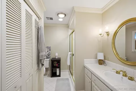 Bath - 1754 E 59th Pl, Tulsa, OK 74105 photo 1 of 3