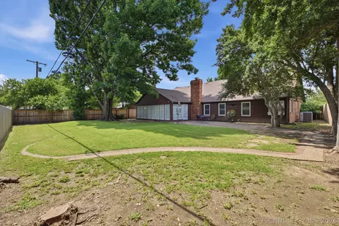 Exterior - 1754 E 59th Pl, Tulsa, OK 74105 photo 4 of 7
