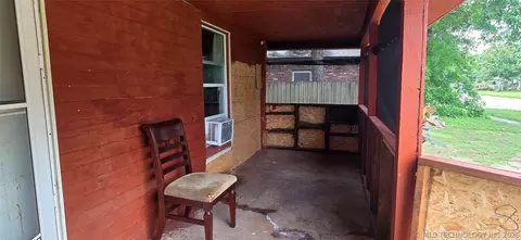 Exterior - 817 W Moses St, Cushing, OK 74023 photo 3 of 6