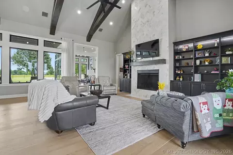 Living - 5105 E 96th St N, Sperry, OK 74073 photo 1 of 4