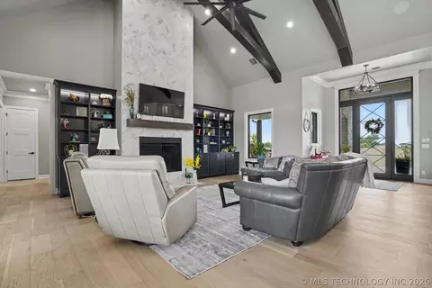 Living - 5105 E 96th St N, Sperry, OK 74073 photo 4 of 4