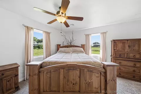 Bedroom - 1003 S Chickasaw Ave, Haskell, OK 74436 photo 2 of 7