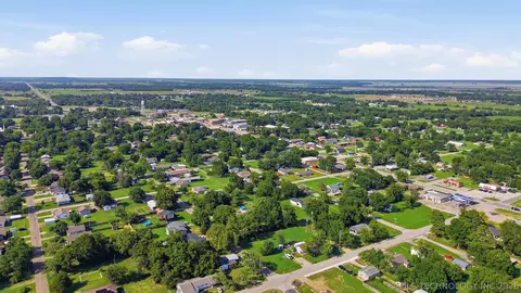 View/Area - 1003 S Chickasaw Ave, Haskell, OK 74436 photo 2 of 2