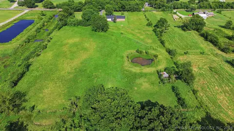 View/Area - 1003 S Chickasaw Ave, Haskell, OK 74436 photo 1 of 2