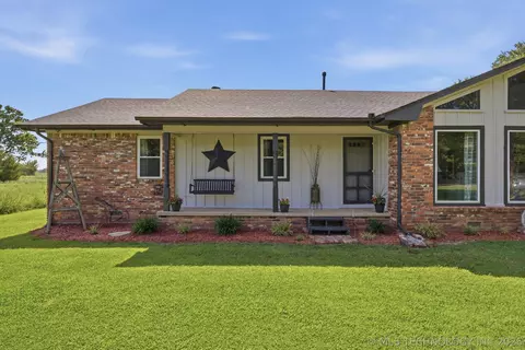 Exterior - 1003 S Chickasaw Ave, Haskell, OK 74436 photo 6 of 8