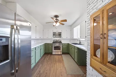 Kitchen - 1003 S Chickasaw Ave, Haskell, OK 74436 photo 1 of 5
