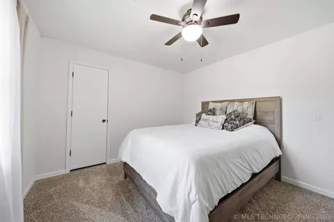 Bedroom - 1003 S Chickasaw Ave, Haskell, OK 74436 photo 5 of 7