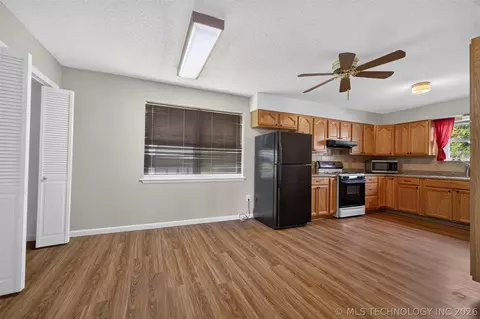 Other - 458 E 137th St, Glenpool, OK 74033 photo 2 of 13