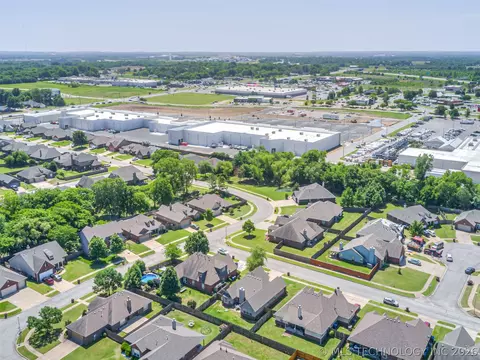View/Area - 2012 E Princeton St, Broken Arrow, OK 74012 photo 4 of 10