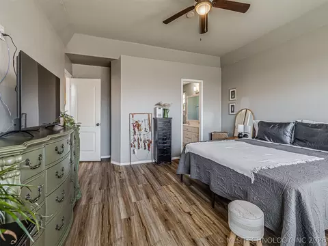 Bedroom - 2012 E Princeton St, Broken Arrow, OK 74012 photo 2 of 10