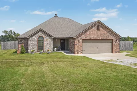 19217 S Coyote Dr, Claremore, OK 74019