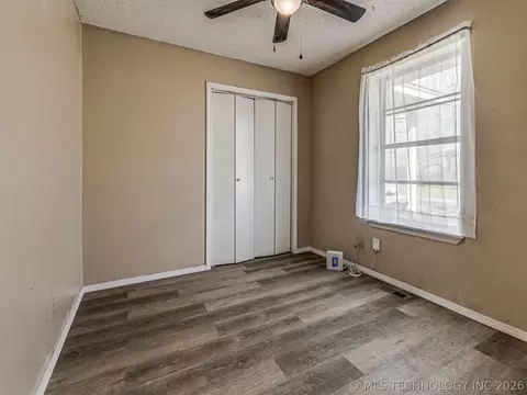 Bedroom - 642 E 138th Pl, Glenpool, OK 74033 photo 9 of 10
