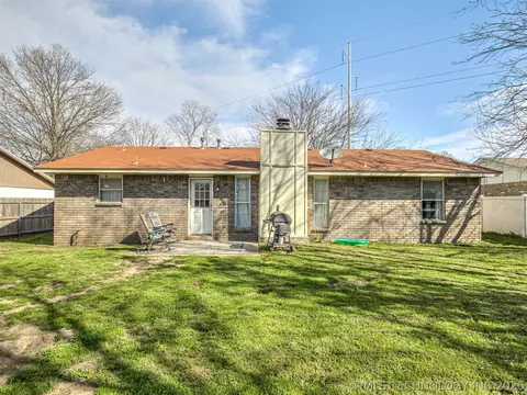 Exterior - 642 E 138th Pl, Glenpool, OK 74033 photo 7 of 7