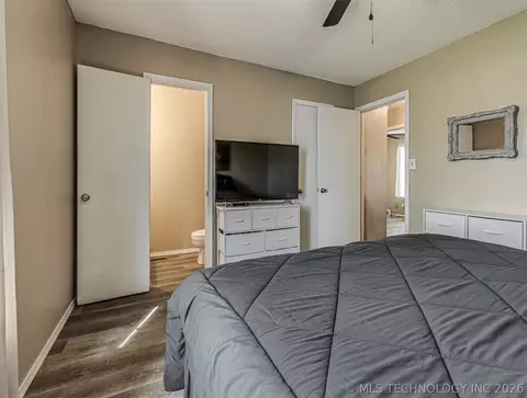 Bedroom - 642 E 138th Pl, Glenpool, OK 74033 photo 4 of 10